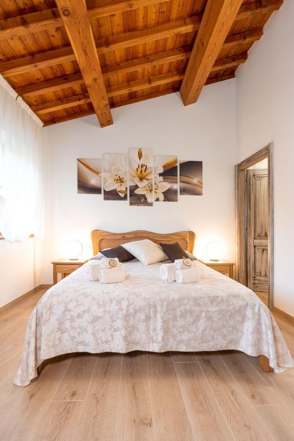 Ai Dossi Bauernhof Verona